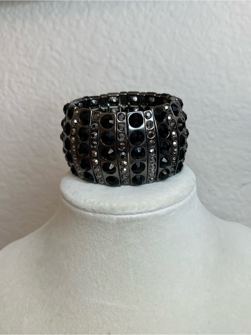 Gunmetal Tone Stretch Black Bracelet Rhinestone Chunky Bangle Cuff